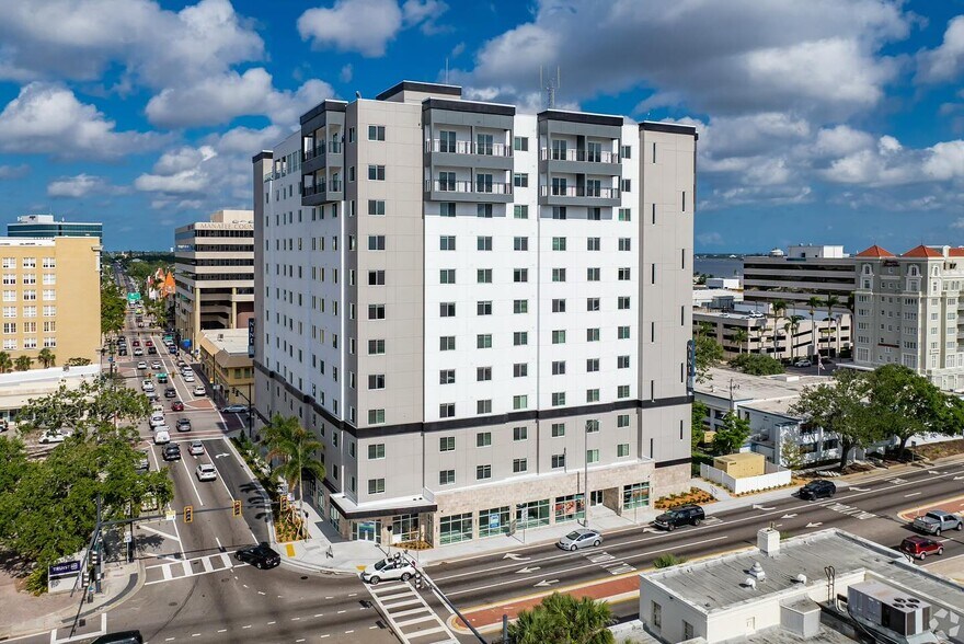 More Photos Of 920 Manatee Ave W, Bradenton Apartments For Lease