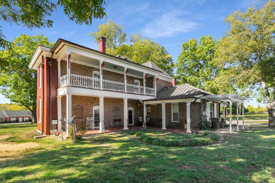 More Photos Of , Lewisburg Specialty For Sale