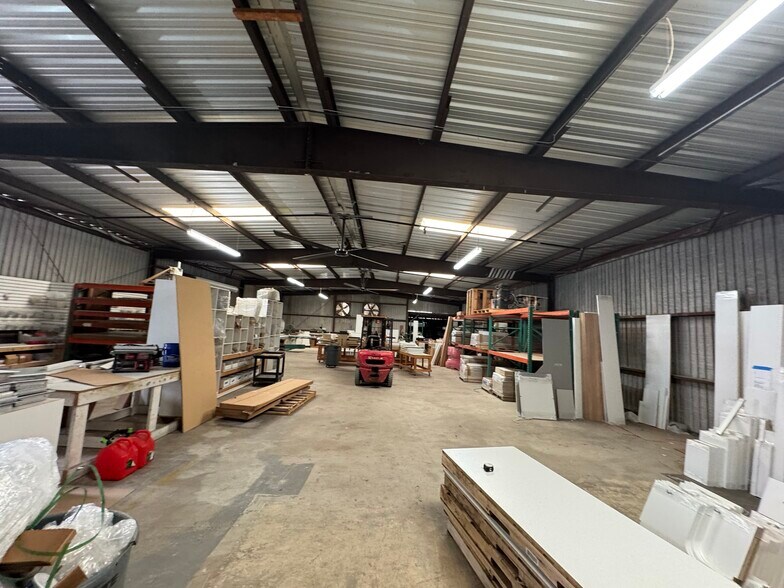 More Photos Of 7110 Overland Rd, Orlando Warehouse For Sale