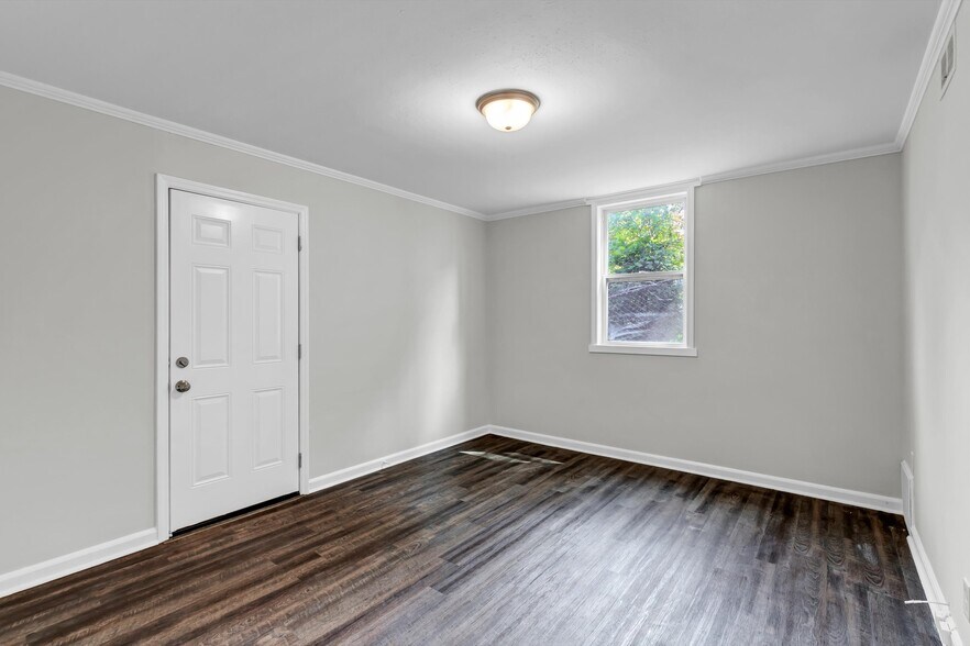 More Photos Of 2737 Gaston Ave, Knoxville Apartments For Sale