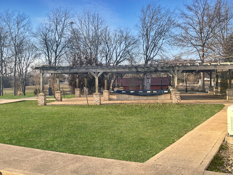 More Photos Of 2982 Harvey Bowden Rd, Paris Winery Vineyard For Sale