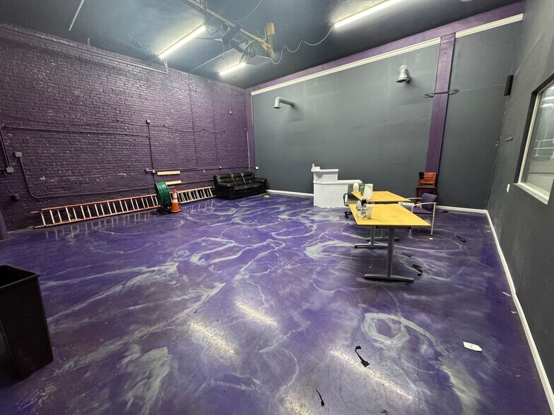 More Photos Of 140 W 62nd, Chicago Manufacturing For Lease