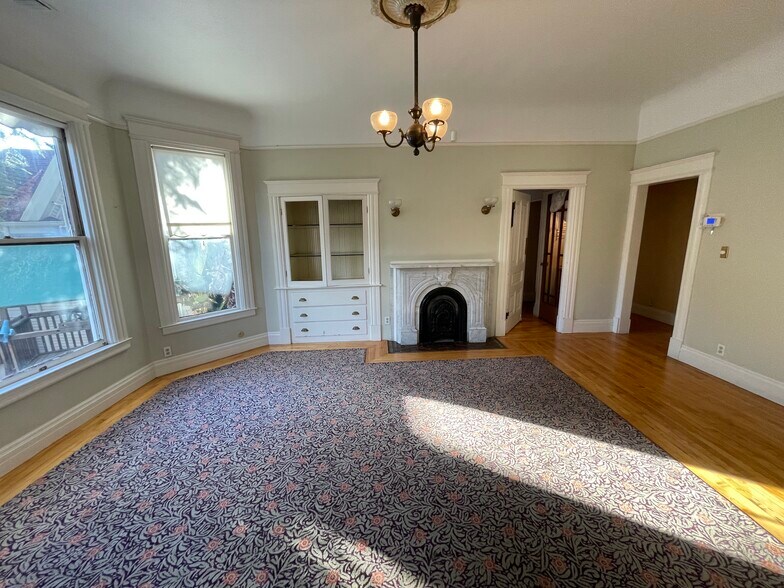 More Photos Of 1412 20th St, Sacramento Daycare Center For Sale