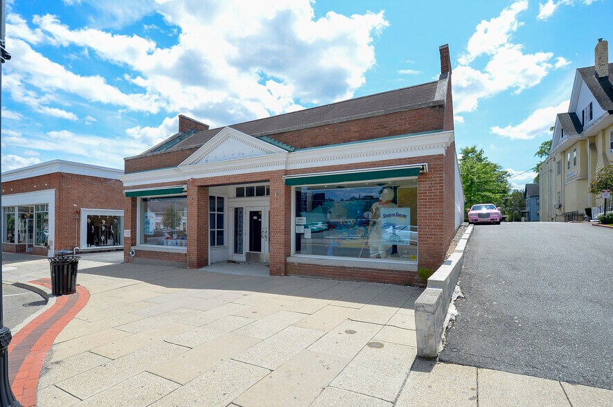 More Photos Of 222 E Ridgewood Ave, Ridgewood Freestanding For Lease