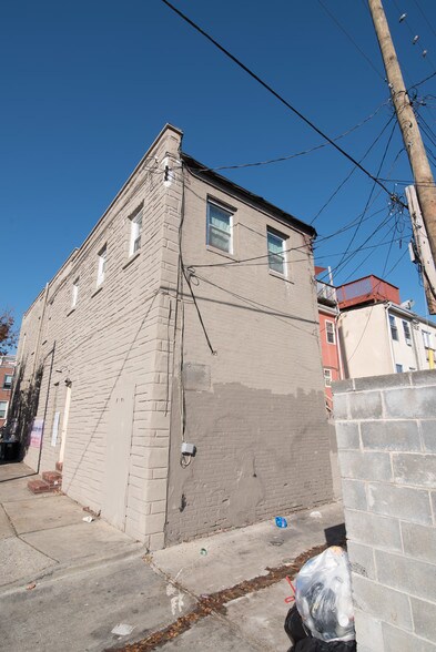 More Photos Of 1173-1175 Sargeant St, Baltimore Storefront Retail Residential For Lease