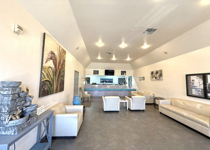 More Photos Of 3015 S Crenshaw Blvd, Los Angeles Medical For Lease