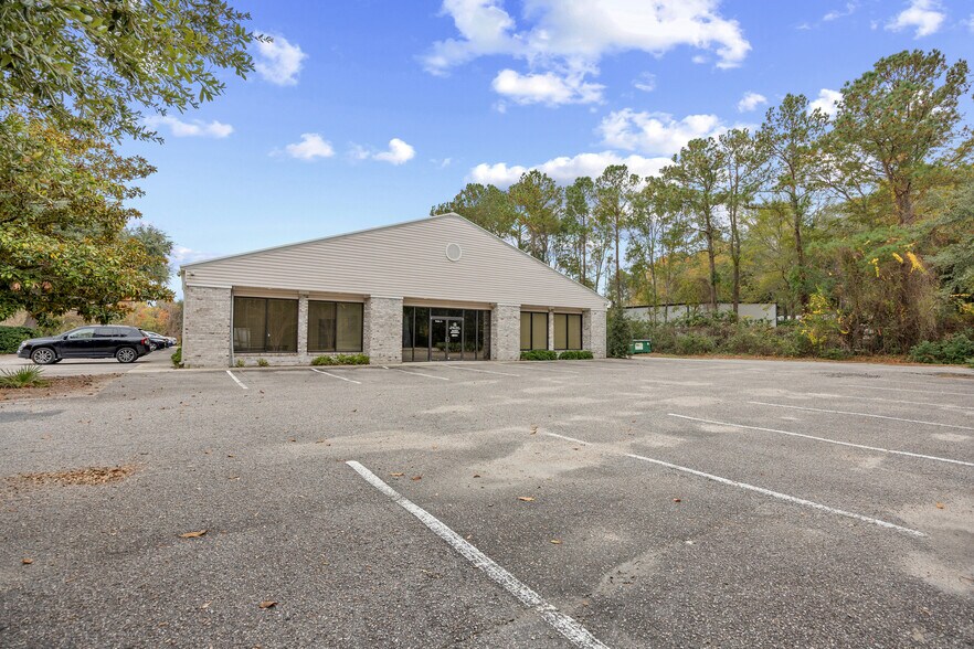More Photos Of 313 Commerce Dr, Pawleys Island Office For Lease