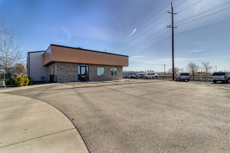 More Photos Of 618 Industrial Ct, Walla Walla Warehouse For Sale