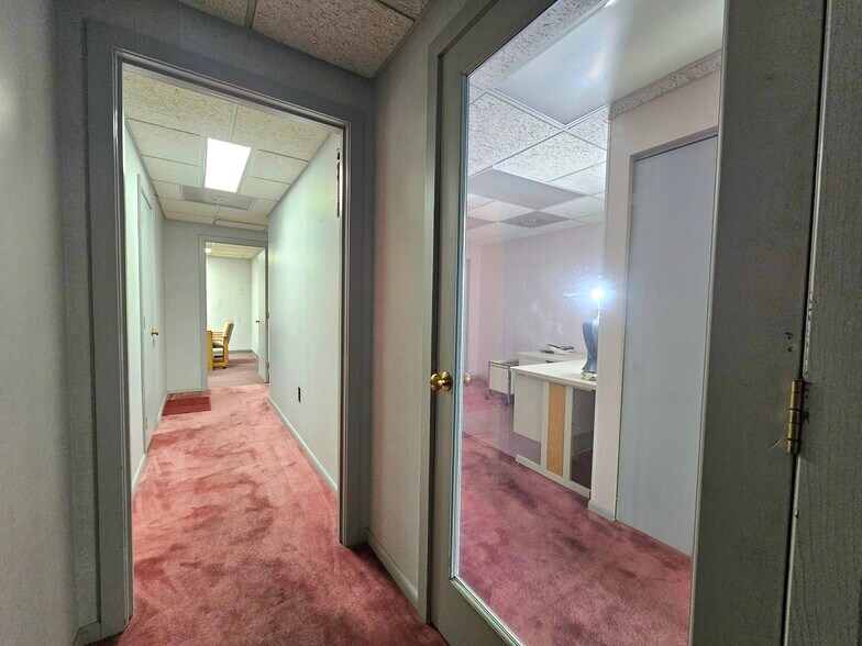 More Photos Of 3201 Highfield Dr, Bethlehem Medical For Sale