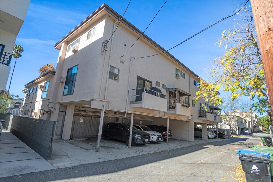 More Photos Of 12070 Woodbridge St, Studio City Apartments For Sale
