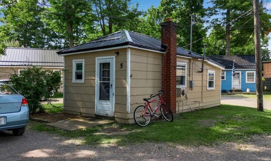 More Photos Of 6879 Erie Rd, Derby Apartments For Sale