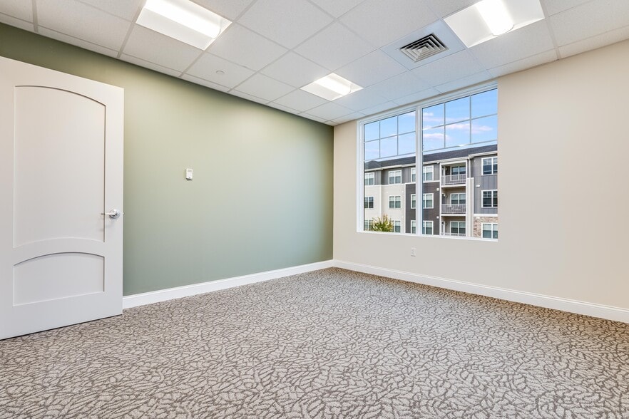 More Photos Of 1274 Osgood St, North Andover Office For Lease