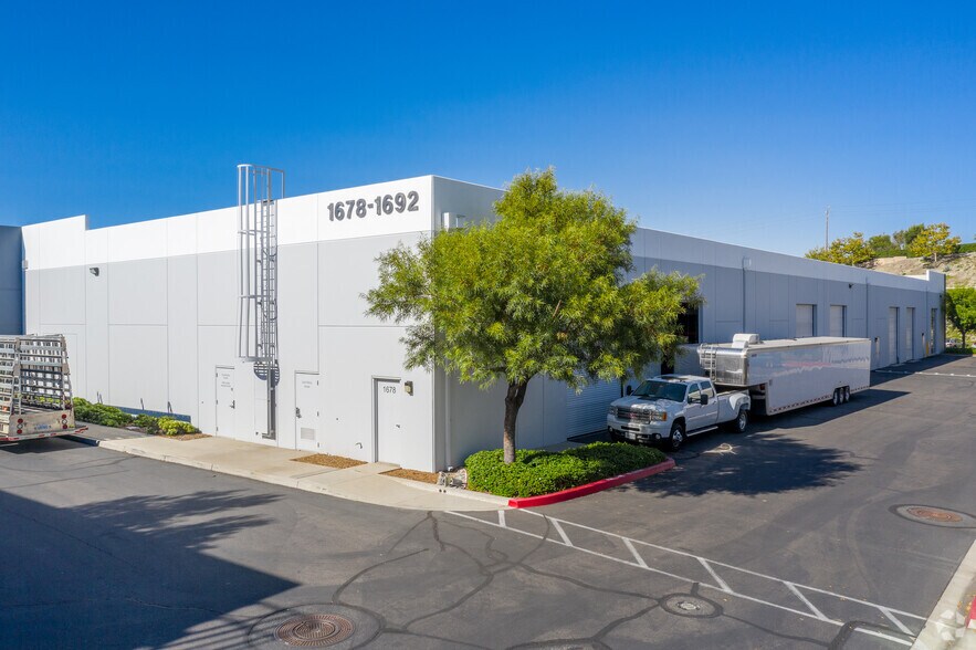 More Photos Of 1678-1692 Ord Way, Oceanside Warehouse For Lease