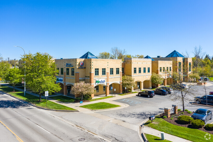 Primary Photo Of 714-900 W Grand River Ave, Brighton Office For Lease