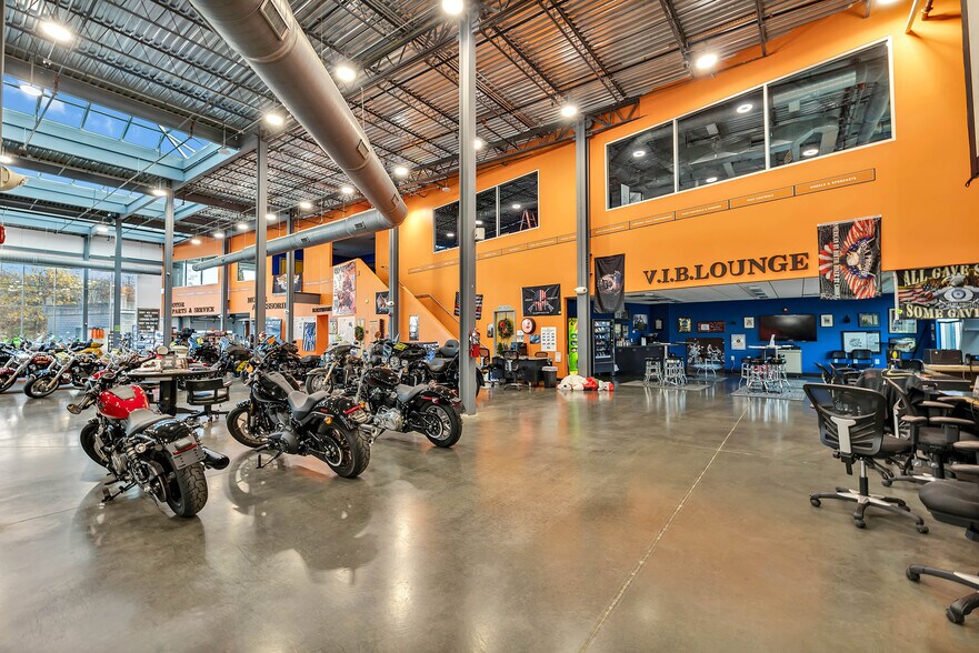 More Photos Of 1616 Harley Davidson Blvd, Columbia Freestanding For Sale