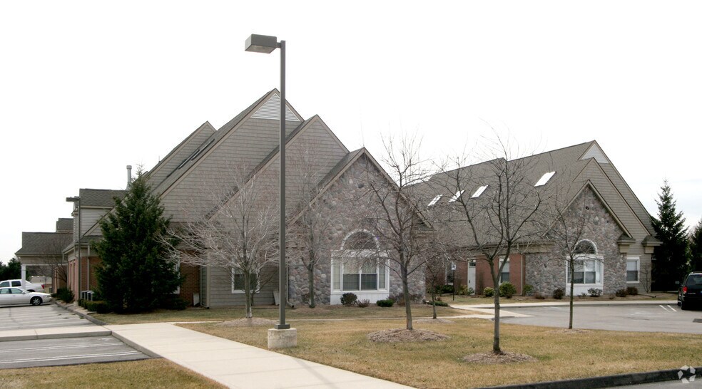 More Photos Of 38935 Ann Arbor Rd, Livonia Office For Lease