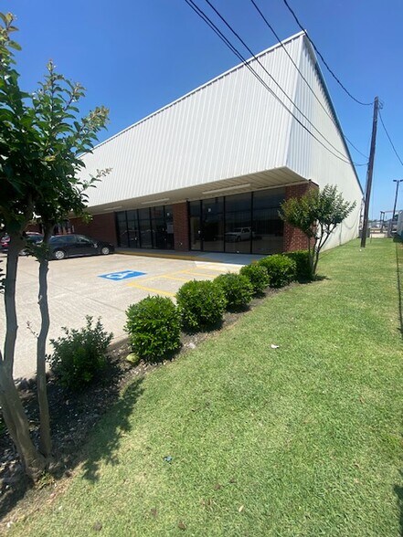 Primary Photo Of 42-46 N 11th St, Beaumont Freestanding For Lease