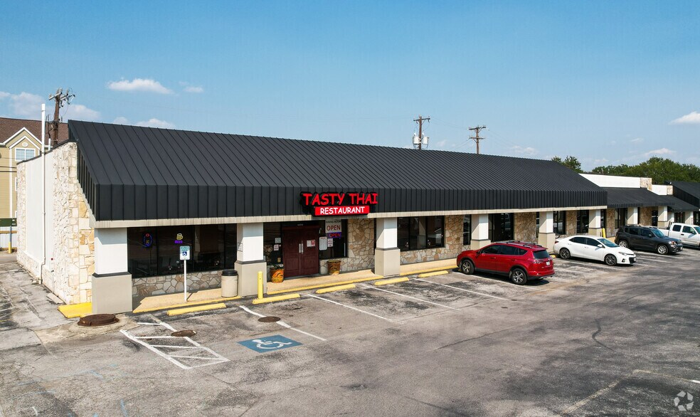 More Photos Of 15000-15060 San Pedro Ave, San Antonio Unknown For Lease