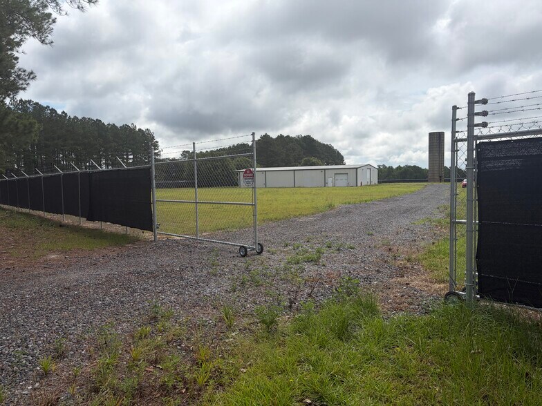 More Photos Of 2991 New Hopewell Rd, Hartsville Industrial For Lease