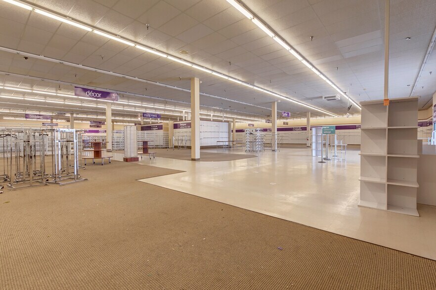 More Photos Of 2145 E State Road 54, Linton Freestanding For Sale