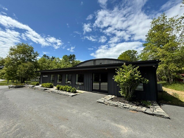 More Photos Of 6 Beaver Brook rd, Yulan Office For Sale