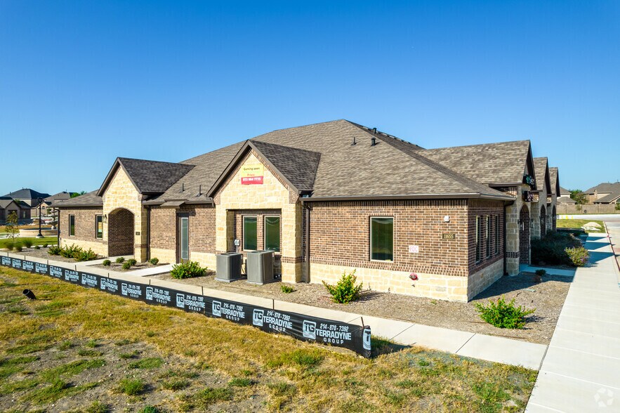 More Photos Of 11655 Independence Pky, Frisco Medical For Lease