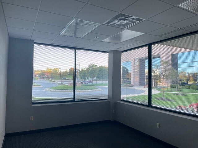 More Photos Of 7226 Lee Deforest Dr, Columbia Medical For Sale