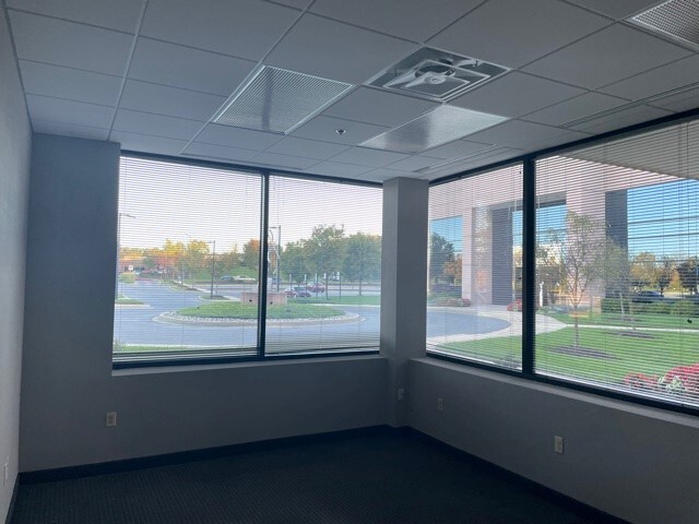 More Photos Of 7226 Lee Deforest Dr, Columbia Medical For Sale