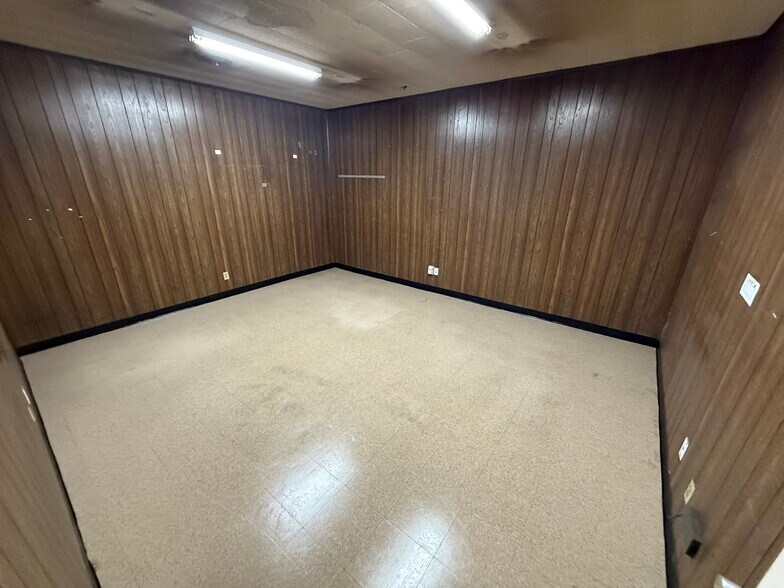 More Photos Of 1201 W Jon St, Torrance Service For Lease