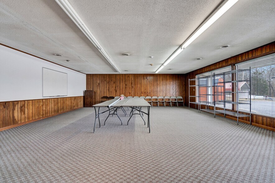More Photos Of 6878 N Lee Hwy, Cleveland Storefront Retail Office For Sale