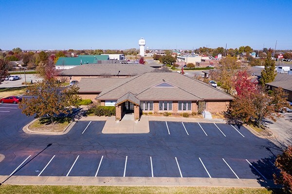 Primary Photo Of 1700 E James St, Derby Medical For Sale