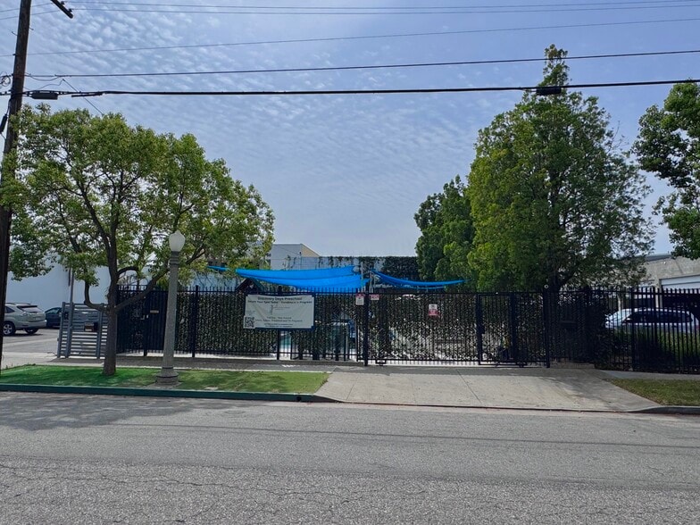 Primary Photo Of 72 W Bellevue Dr, Pasadena Light Distribution For Sale