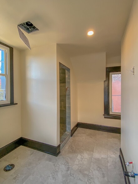 More Photos Of 146 W 5th Ave, Denver Office For Sale