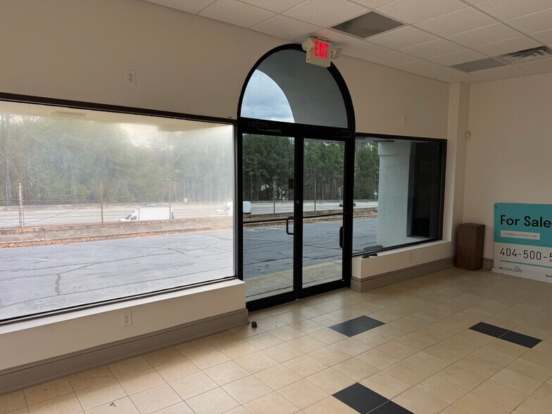 More Photos Of 2707 Buford Hwy, Atlanta Office For Sale