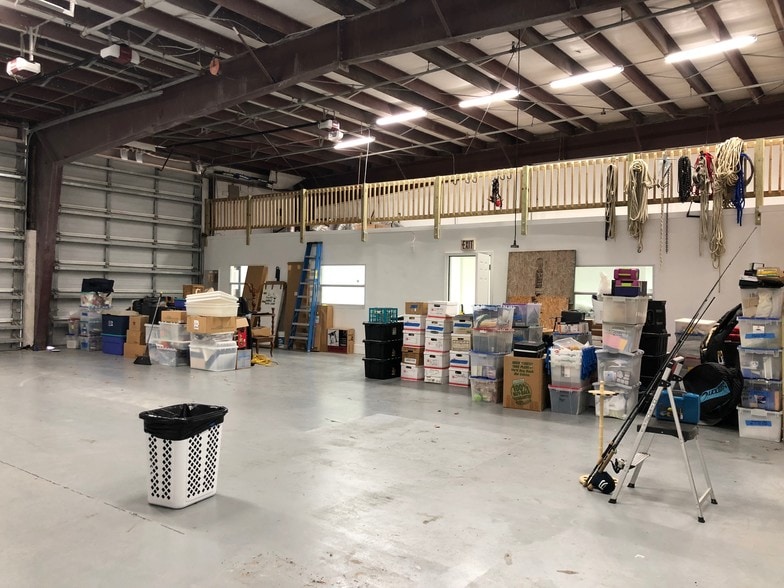 More Photos Of 1501 SE Decker Ave, Stuart Warehouse For Sale