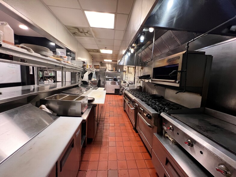 More Photos Of 8161 Honeygo Blvd, Nottingham Restaurant For Sale