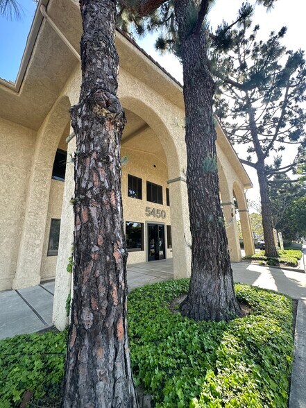More Photos Of 5450 Ralston St, Ventura Office For Lease