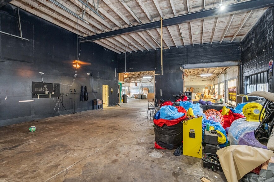 More Photos Of 322 S Scenic Hwy, Lake Wales General Retail For Sale