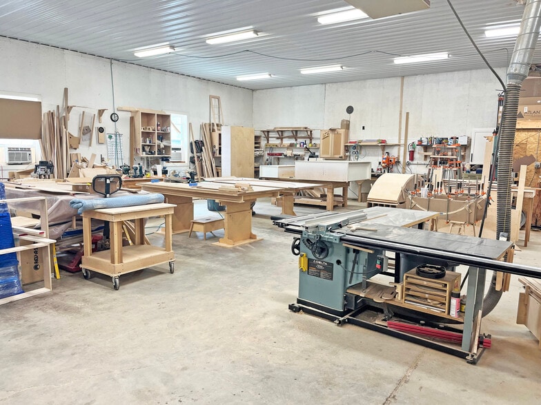 More Photos Of 112 Pond Rd, Bowdoinham Warehouse For Sale