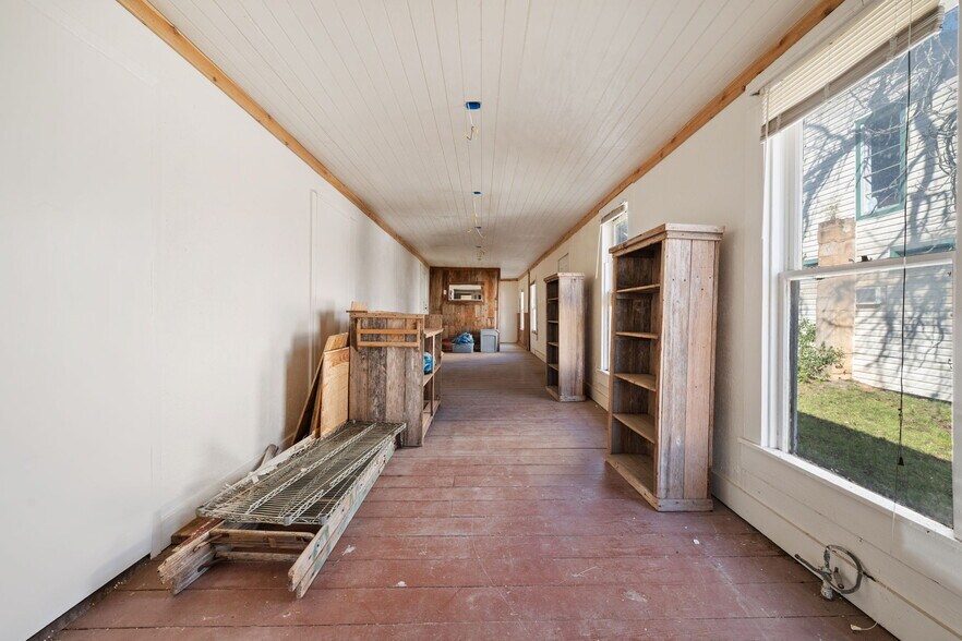 More Photos Of FM 1514, Coldspring Storefront Retail Office For Sale