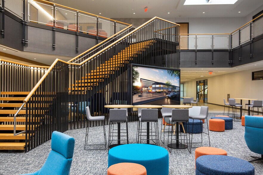 More Photos Of 14231 Tandem Blvd, Austin Office For Lease