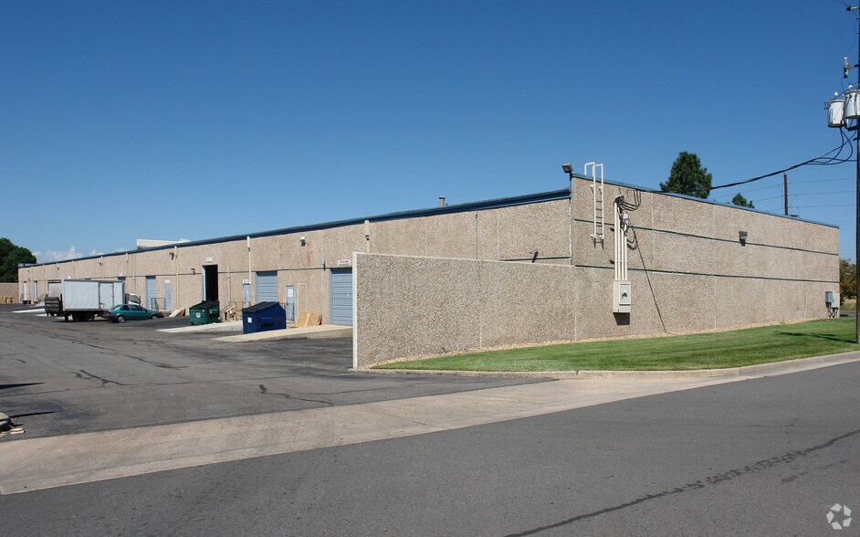 More Photos Of 3568 N Peoria St, Aurora Warehouse For Lease