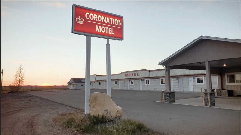 Primary Photo Of 5505 Highway 12 w, Coronation Hotel For Sale