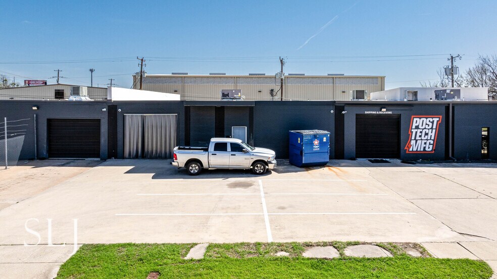 More Photos Of 3201-3221 May St, Fort Worth Warehouse For Sale