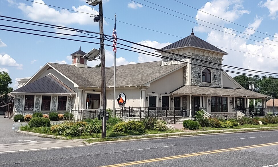 More Photos Of 510 S White Horse Pike, Magnolia Restaurant For Sale