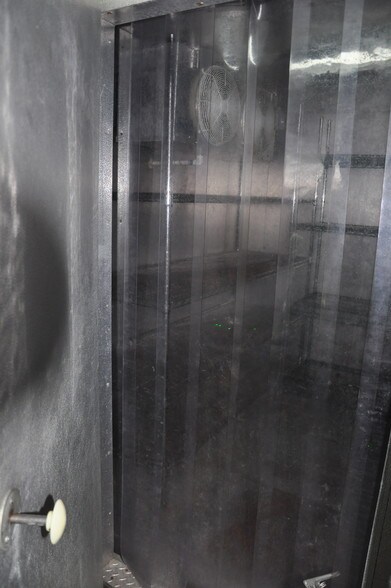 More Photos Of 5909 71st Ave, Ridgewood Restaurant For Lease