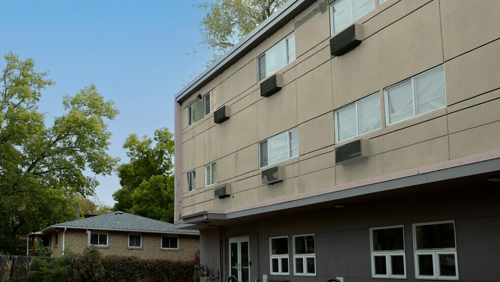 More Photos Of 801 S Shields St, Fort Collins Dormitory For Sale