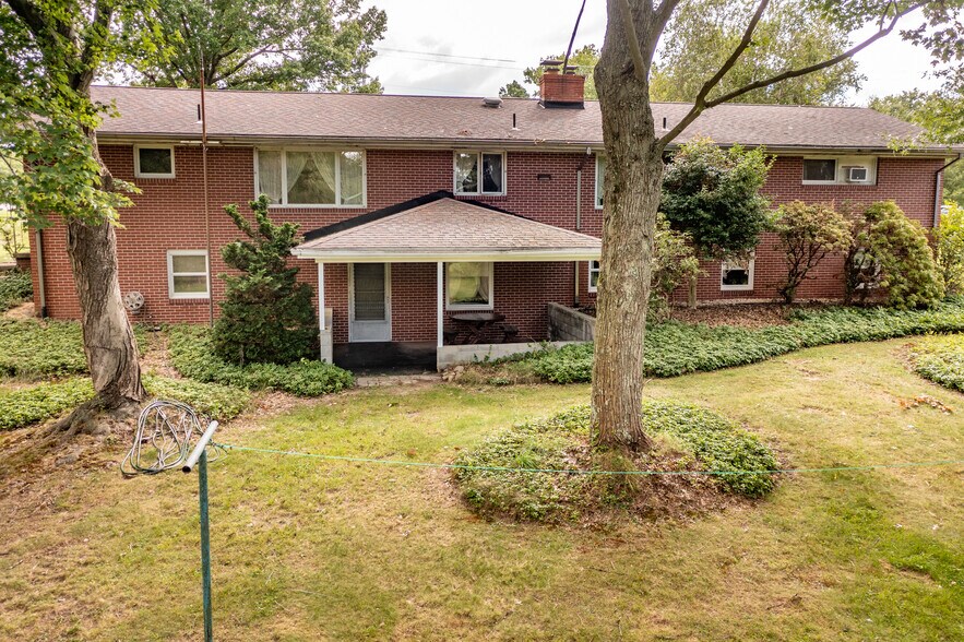 More Photos Of 519 N Hermitage Rd, Hermitage Office Residential For Sale