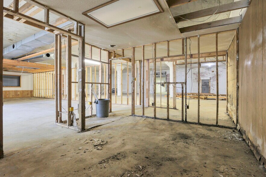 More Photos Of 435 N Elizabeth St, Lima Warehouse For Sale