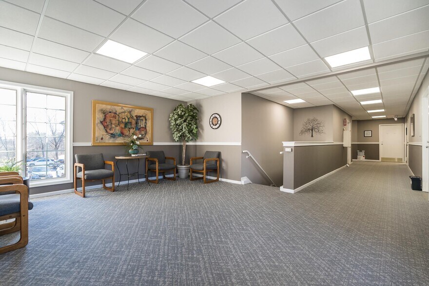 More Photos Of 10 W Hanover Ave, Randolph Office For Lease